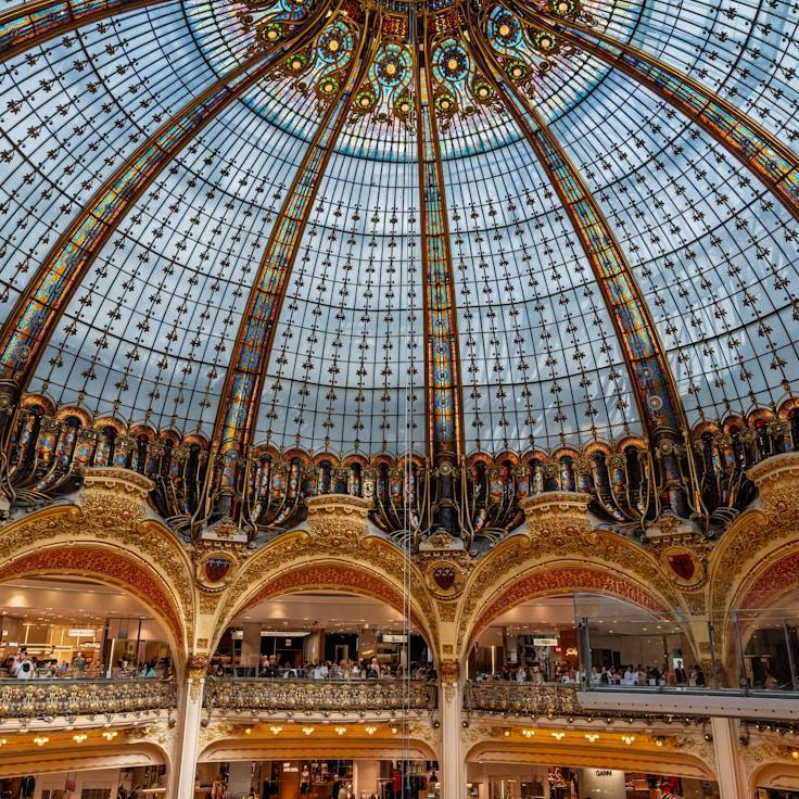 Family-friendly shopping and daily life in Canada